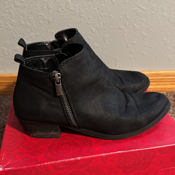 Women’s Size 8 Carlos Santana Black/Brie Black Bootie - Picture 5 of 12
